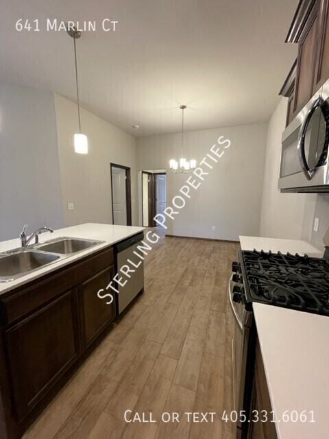 641 Marlin Ct - Photo 5 of 50