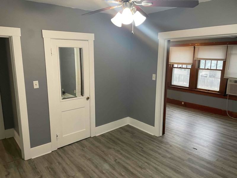 510 East - Photo 3 of 5