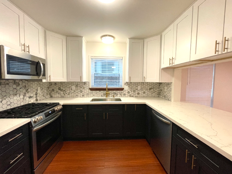 218 Phosphor Ave - Photo 3 of 20