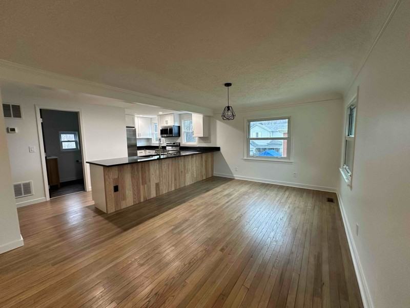 499 Bridge St - Photo 2 of 24