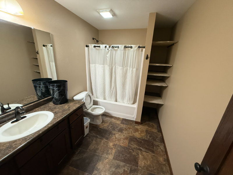 1311 Camelot Drive - Photo 7 of 17