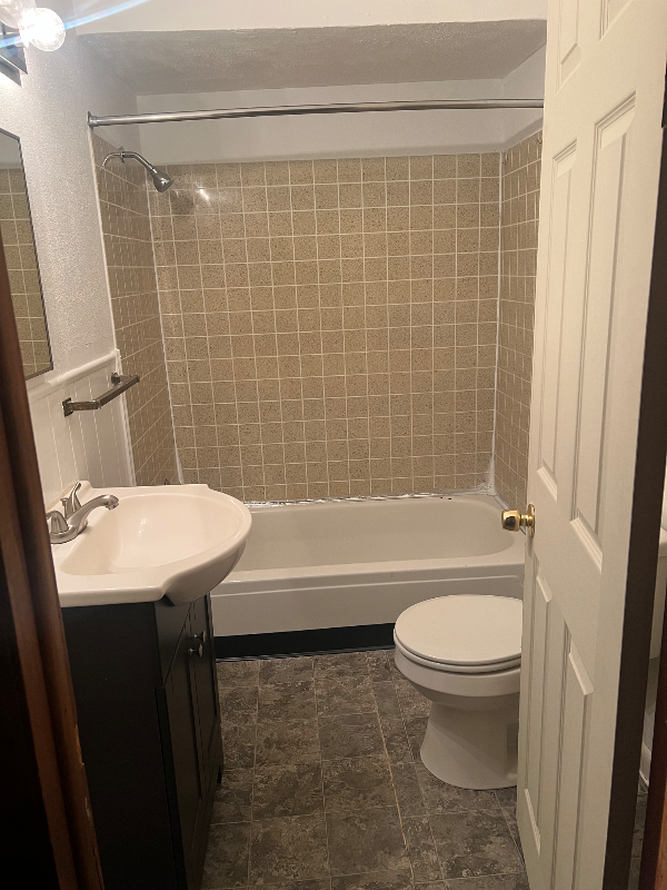 301 E Tiffin St #301 - Photo 2 of 9