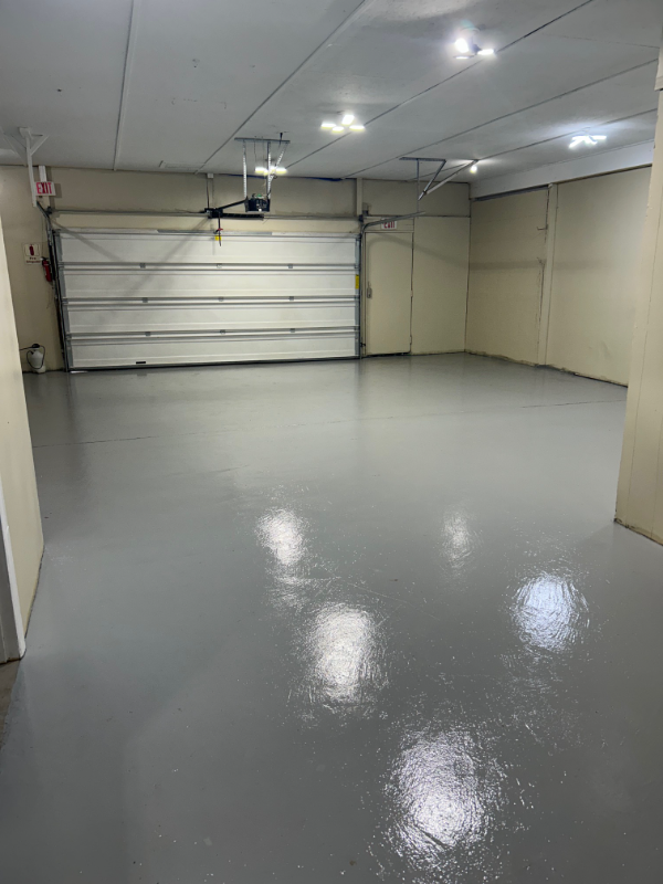 1217 Riverview Dr - Photo 2 of 9