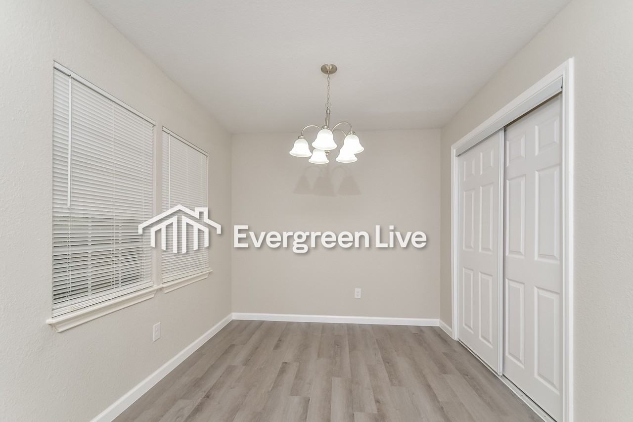 3811 Vanette Ln - Photo 3 of 19