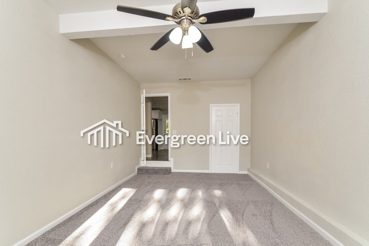 3811 Vanette Ln - Photo 7 of 19