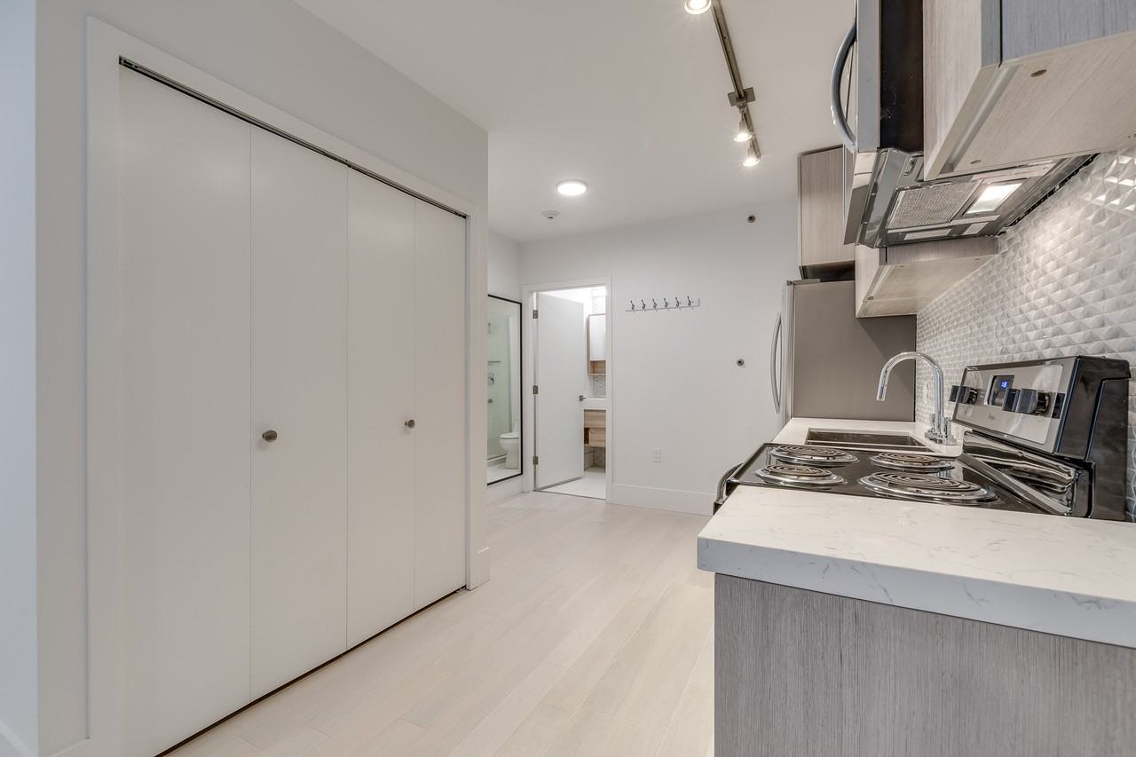 1425 Haro Street - Photo 10