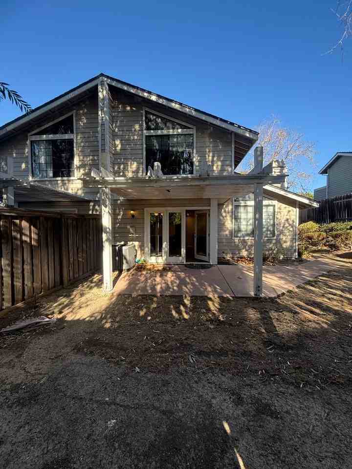 2458 Chiquita Ln - Photo 3 of 19