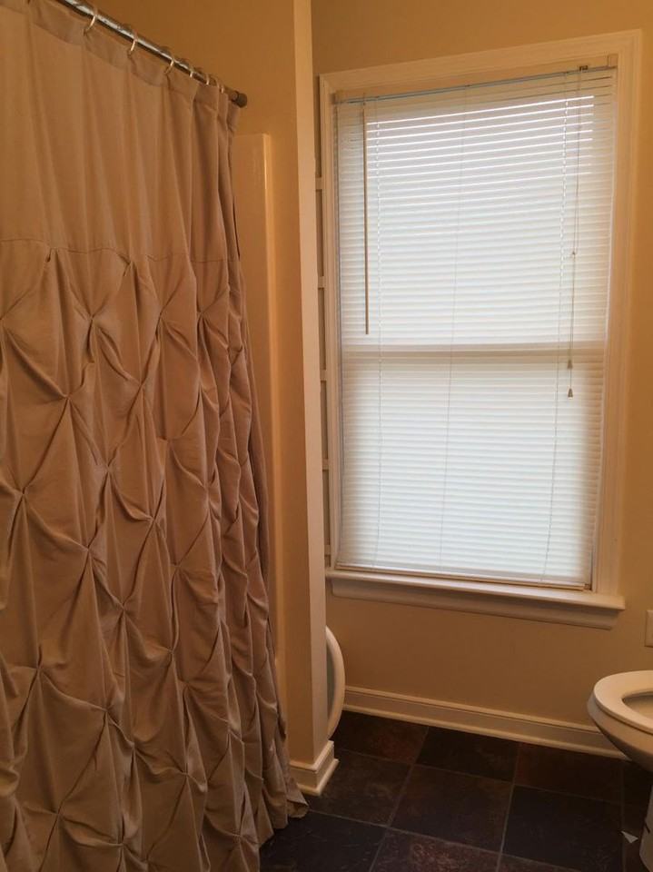 731 W Leigh St - Photo 6 of 8