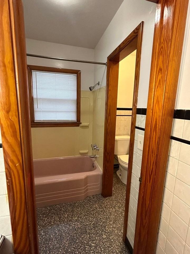 926 E Main St - Photo 6 of 13