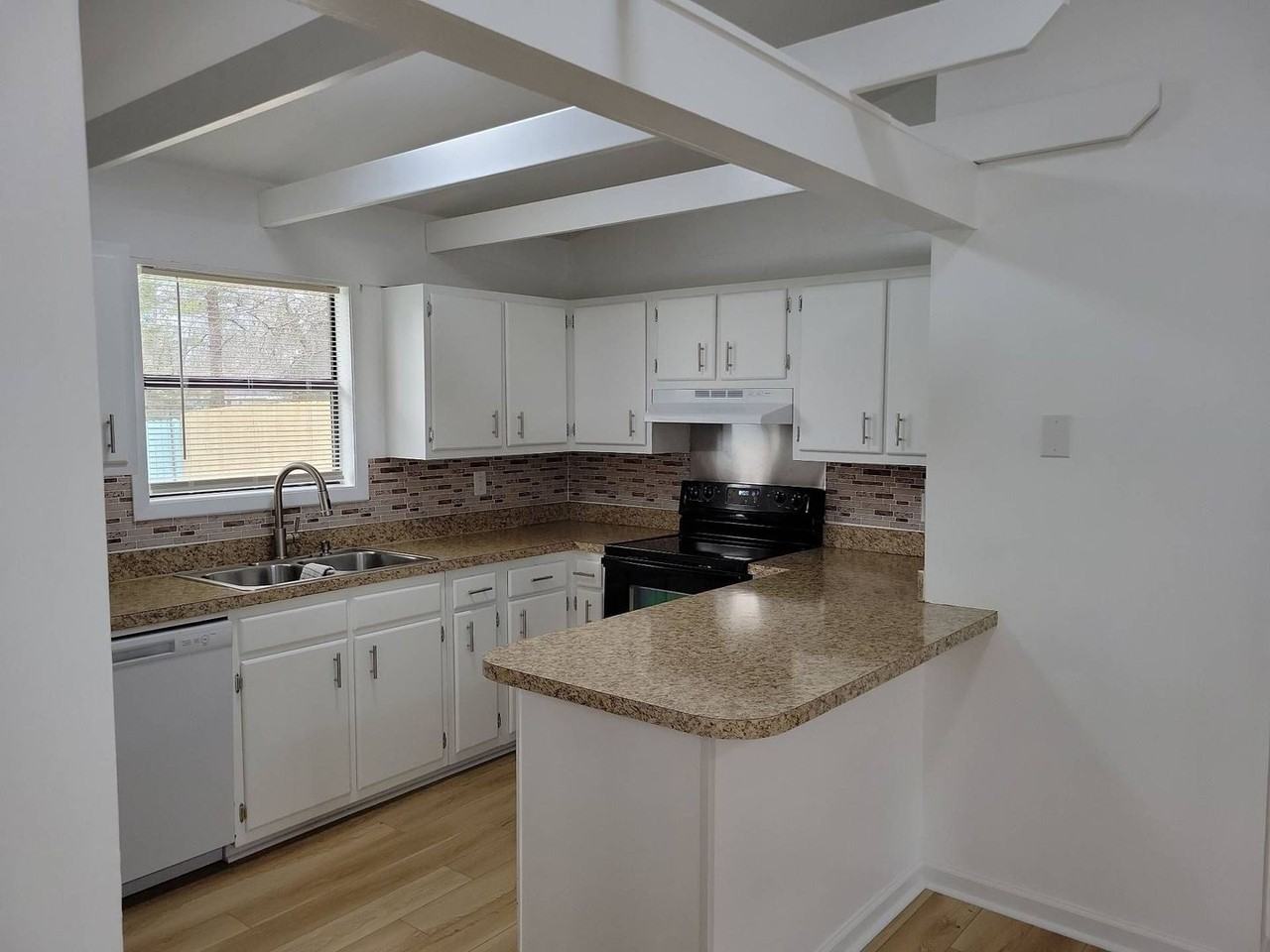 234 Webb Blvd - Photo 6 of 19