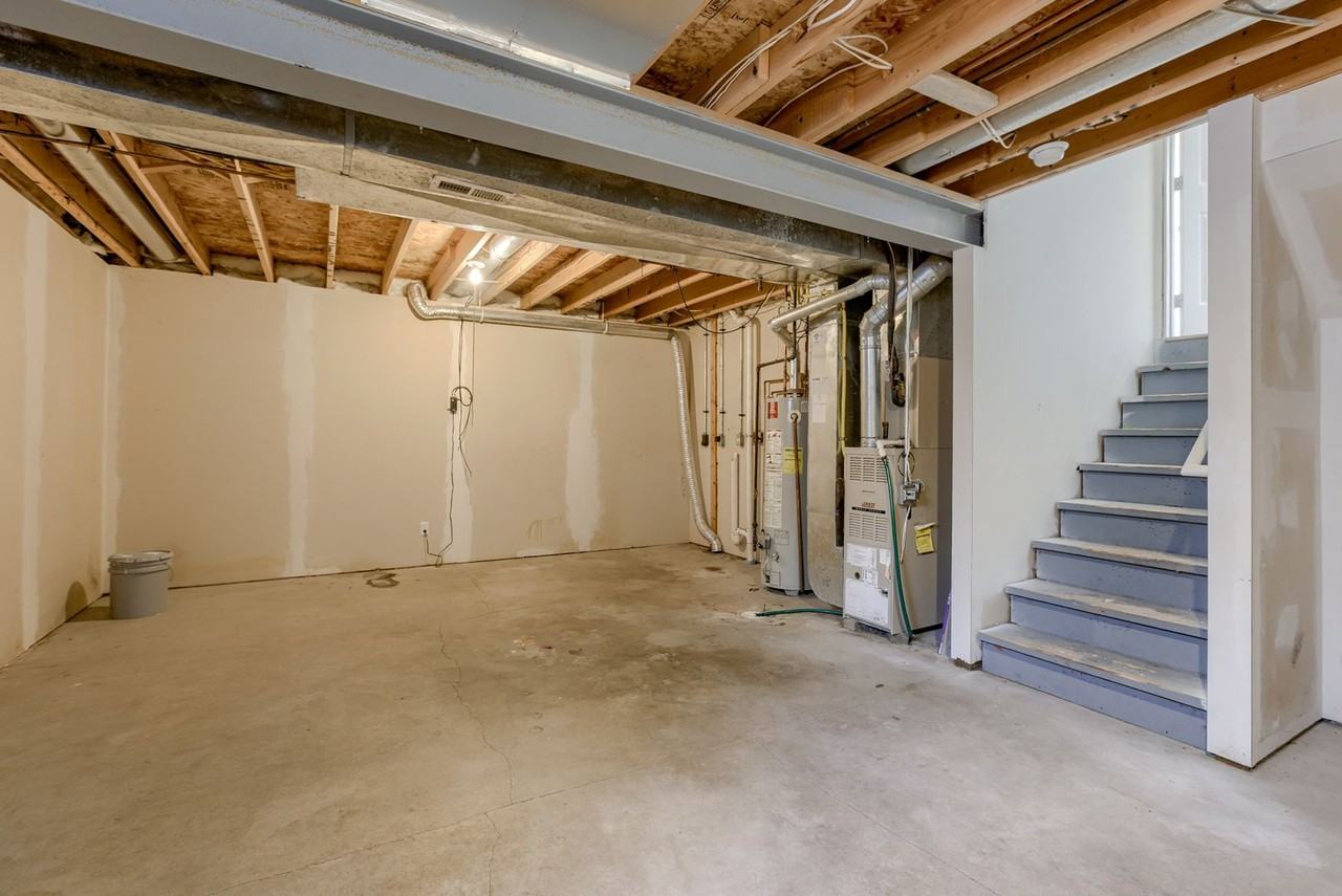 17821 Lillian St - Photo 4 of 26