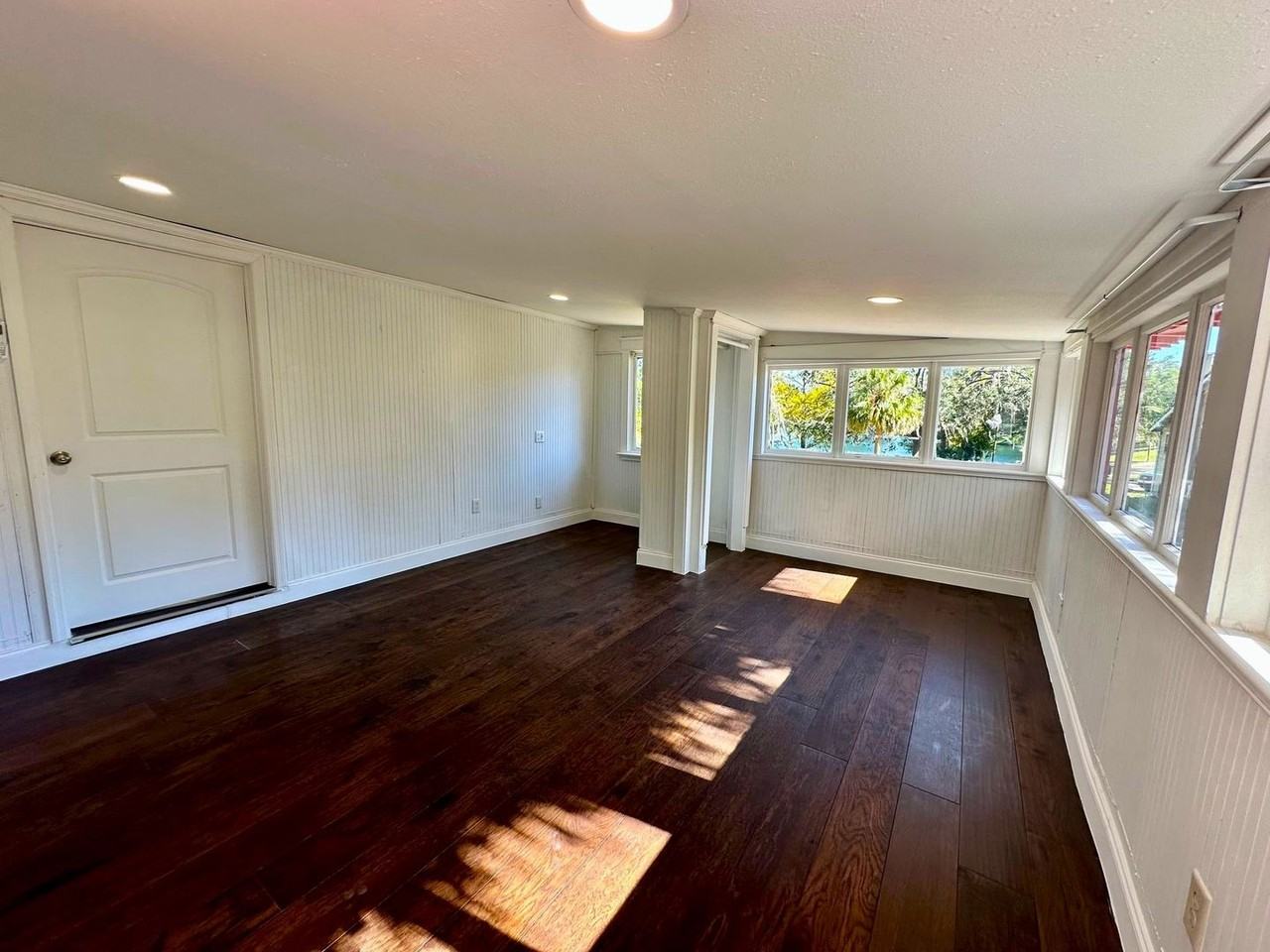 610 Lake Dot Cir - Photo 4 of 12