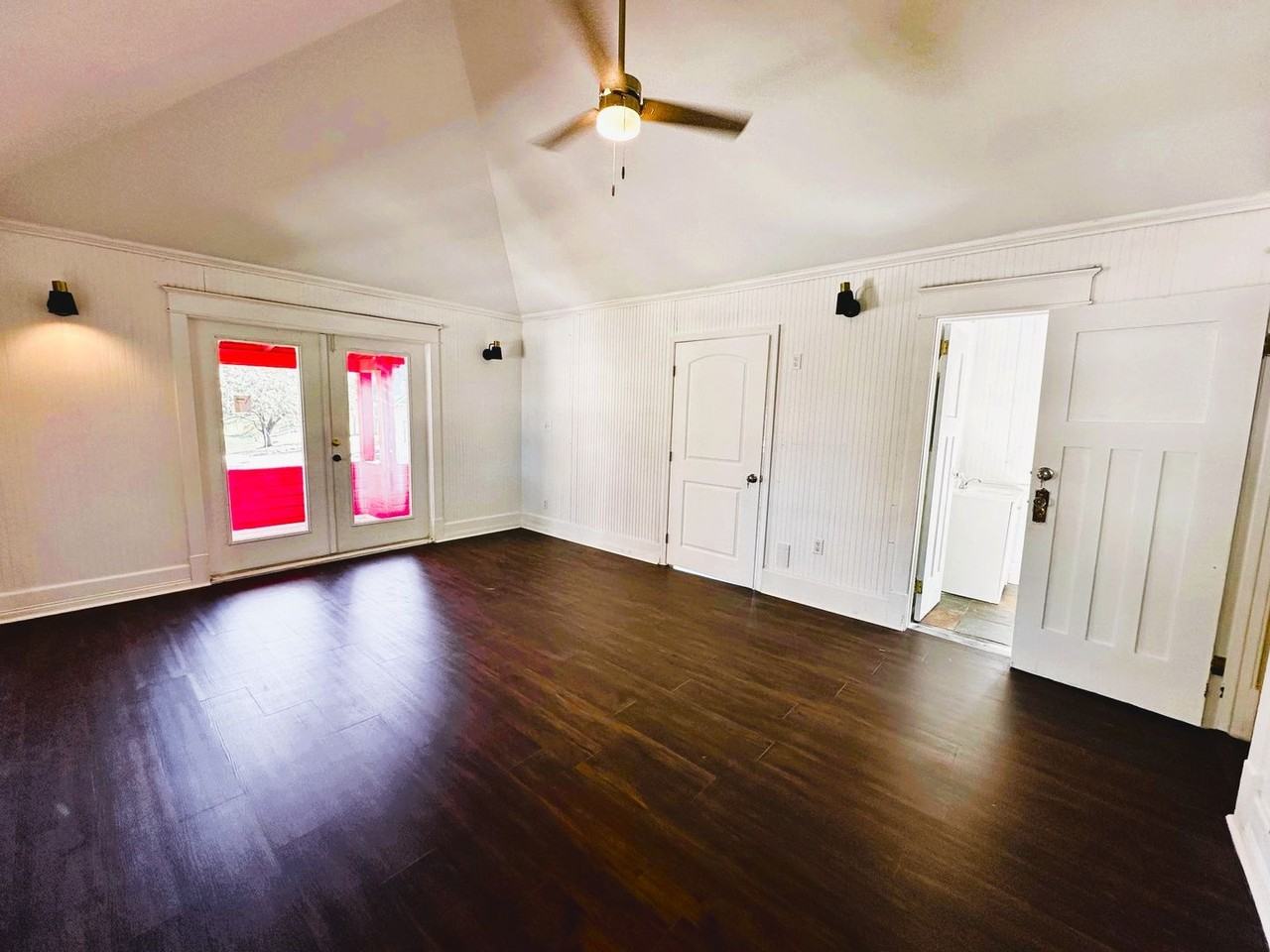 610 Lake Dot Cir - Photo 5 of 12