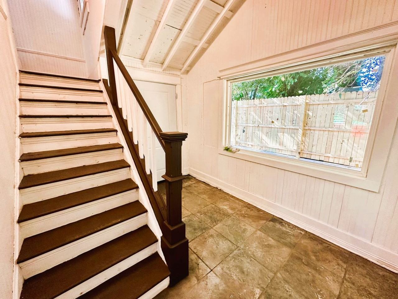 610 Lake Dot Cir - Photo 7 of 12