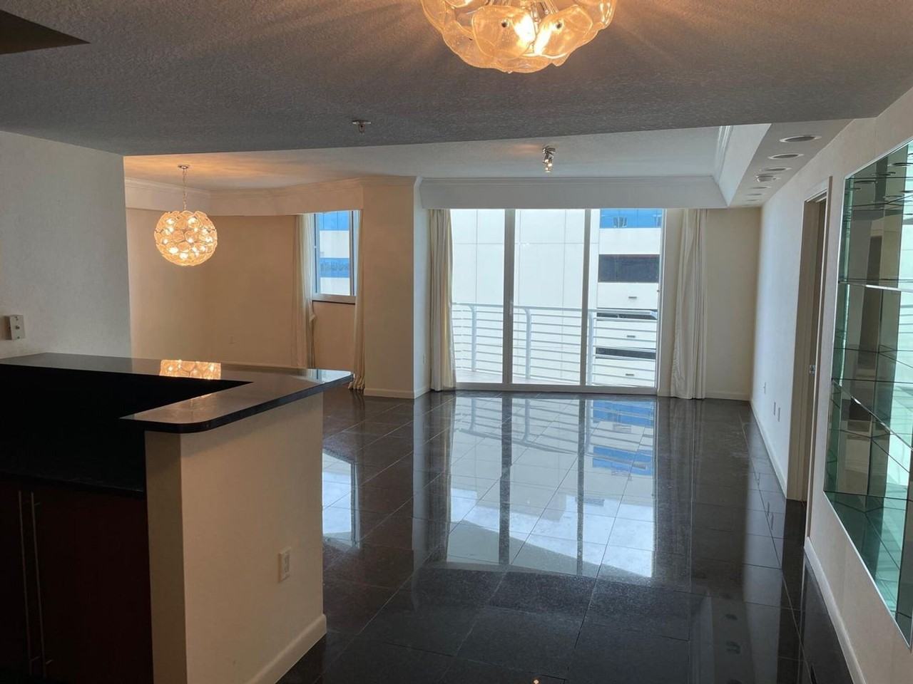 1551 N Flagler Dr #917 - Photo 2 of 14