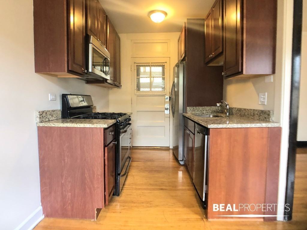 2102 W Ainslie St #CLW3 - Photo 3 of 7