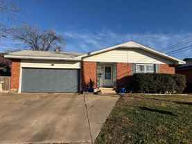 6721 Nw Compass Dr #NA - Photo 1 of 1