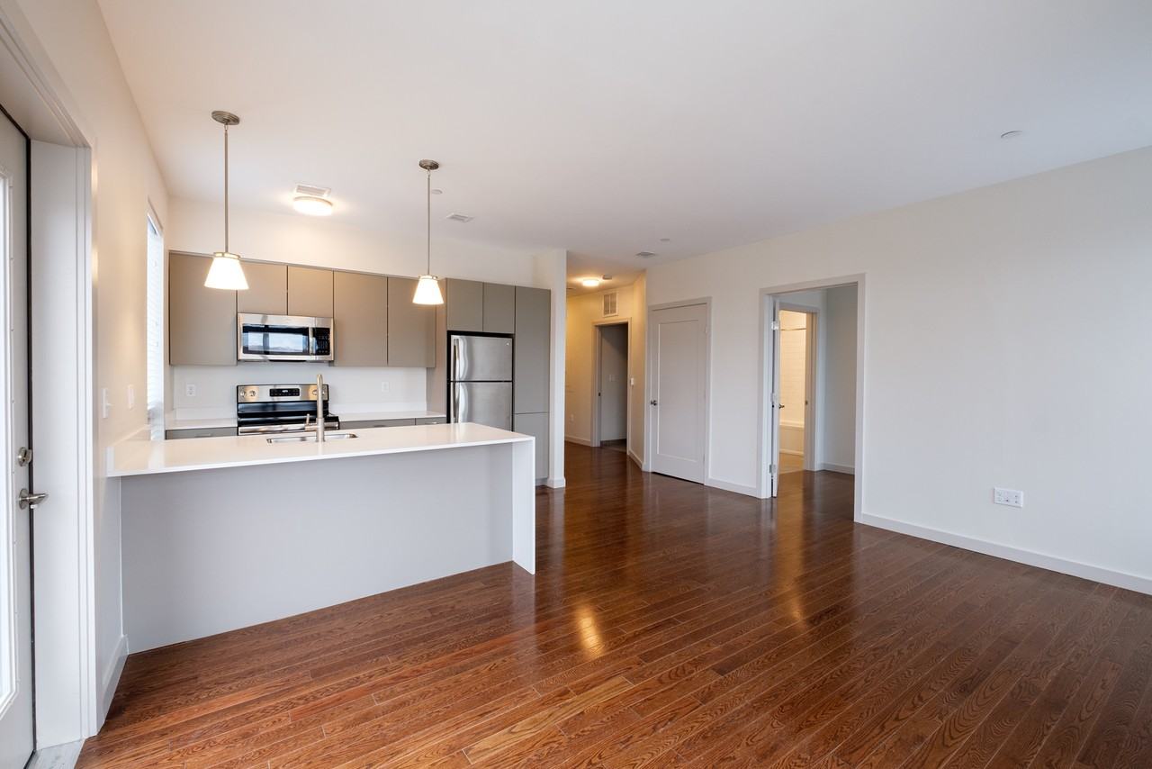 455 Harvard St #405 - Photo 5 of 16