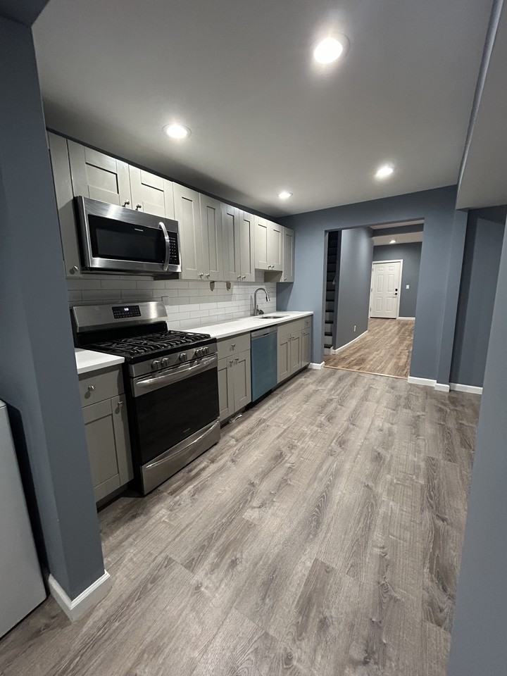 211 Grand Ave #NA - Photo 3 of 10