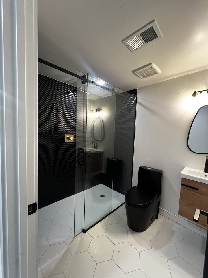 2363 S Decatur St #B - Photo 7 of 16