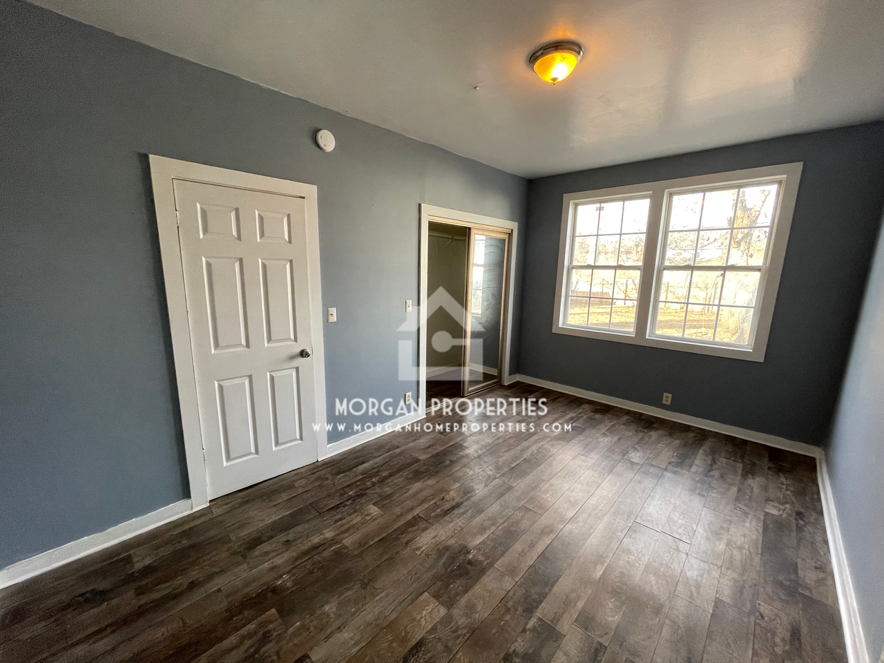 336 West 7th Street - Photo 2 of 7