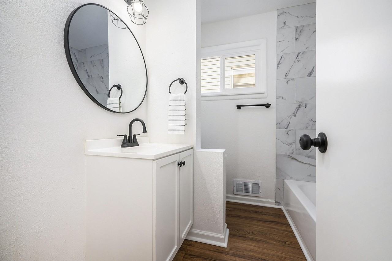 Euclid Ave - Photo 2 of 12