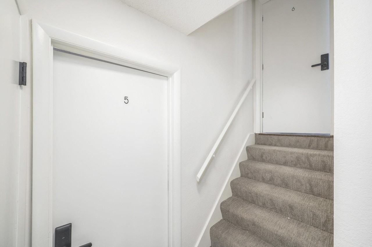 Euclid Ave - Photo 7 of 12