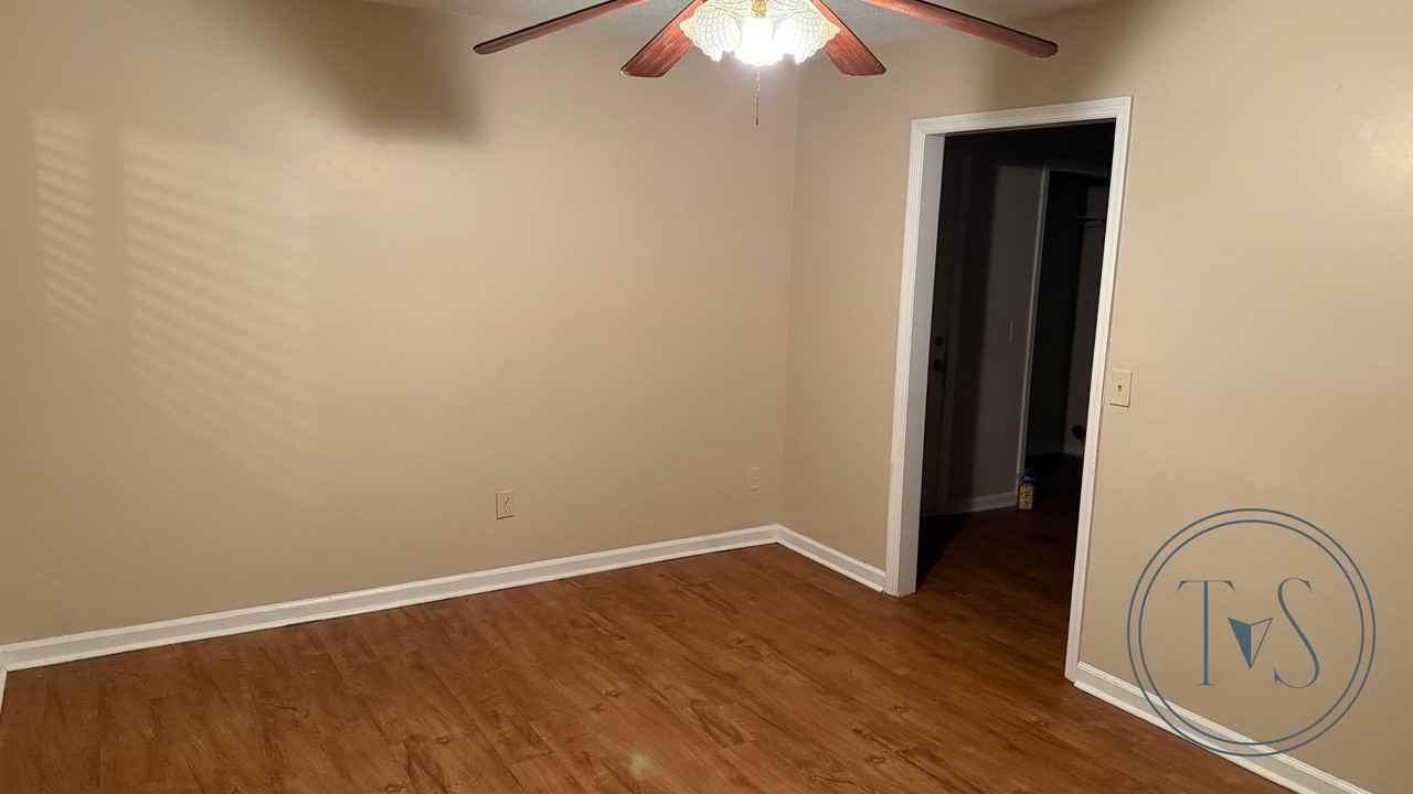 619 N Cypress St - Photo 2 of 15