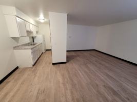 featured image of 1138 E Walnut St
