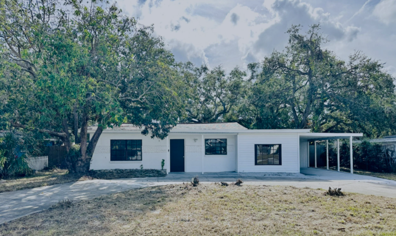 2928 W Elrod Ave - Photo 3 of 43