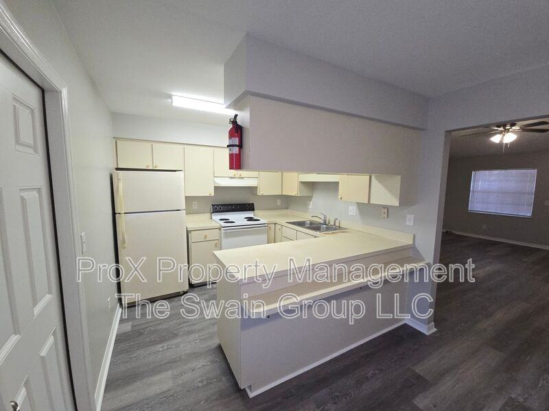 176 Rebecca Dr Ne - Photo 6 of 12