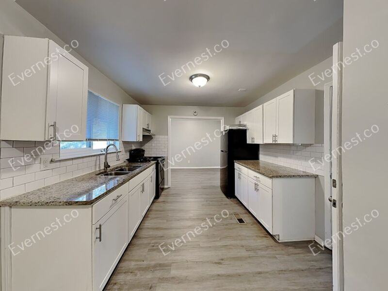 3227 Hobart Dr Nw - Photo 3 of 20