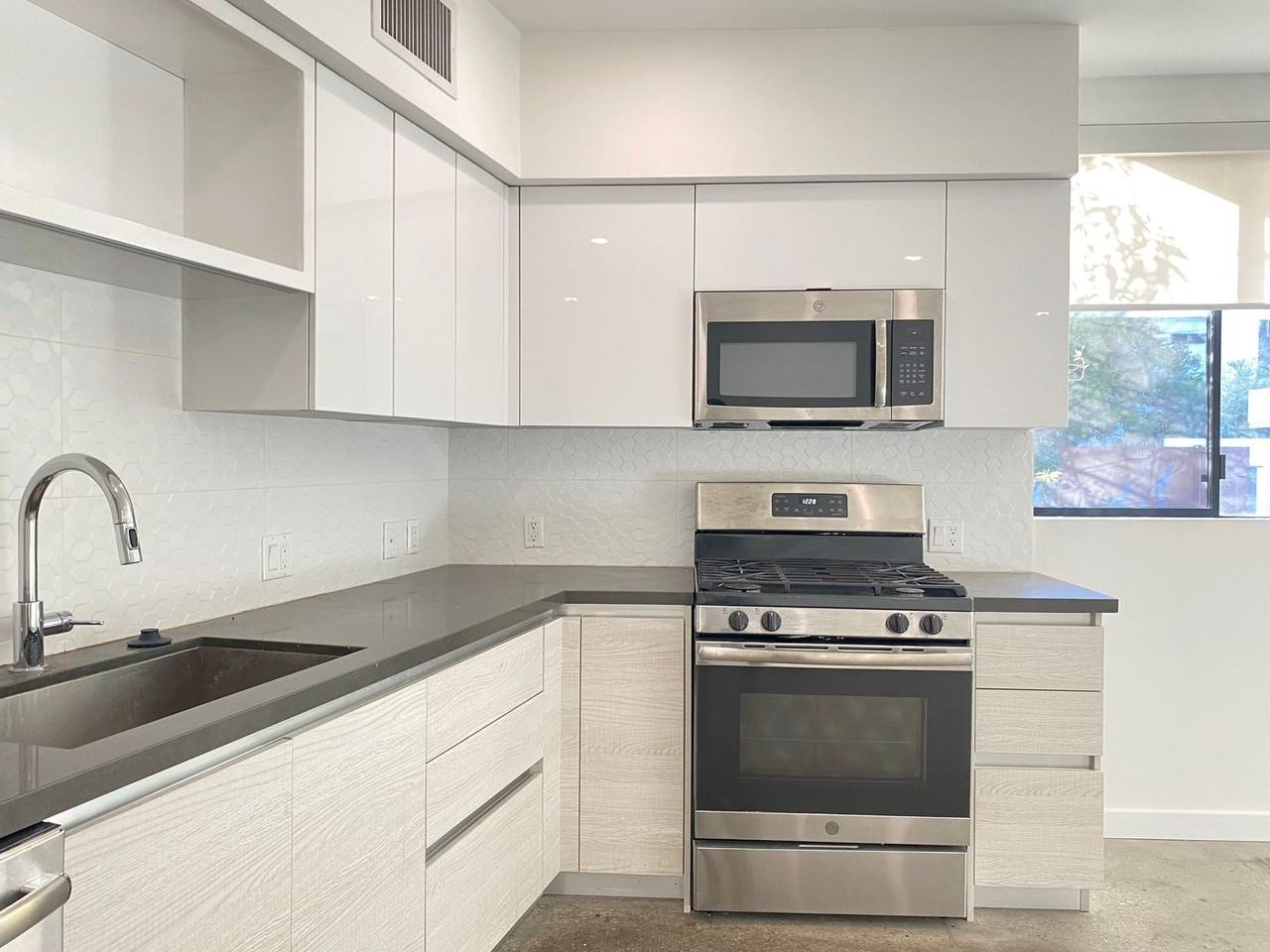 The Modern LA - Photo 5 of 50