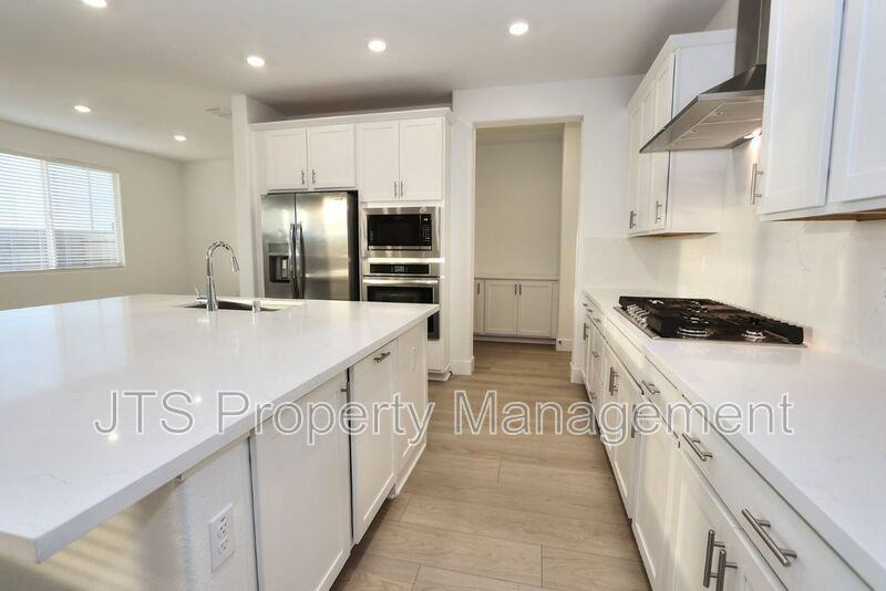 4364 Greenshank Cir - Photo 4 of 41