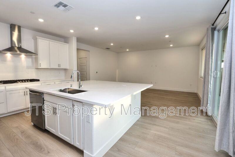 4364 Greenshank Cir - Photo 3 of 41