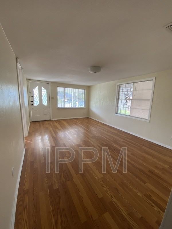 818 W Buchanan St - Photo 3 of 16