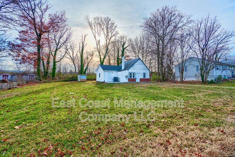 2909 Delaware Ave - Photo 2 of 25