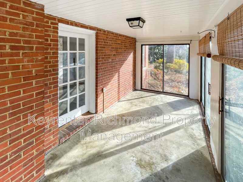 701 Maple Ave - Photo 5 of 16