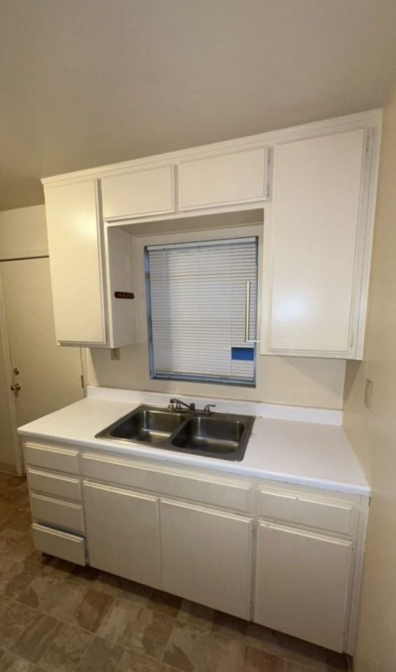 1319 Wilson Avenue #F - Photo 2 of 13