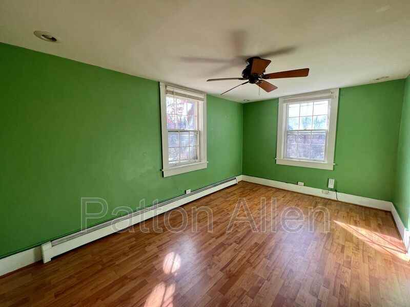 130 Edwin Pl #5 - Photo 5 of 16