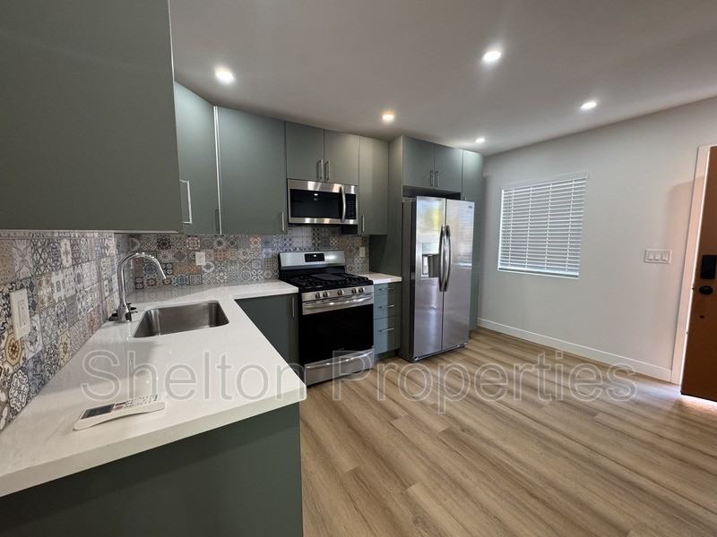 21 W Tonto St #6 - Photo 3 of 16