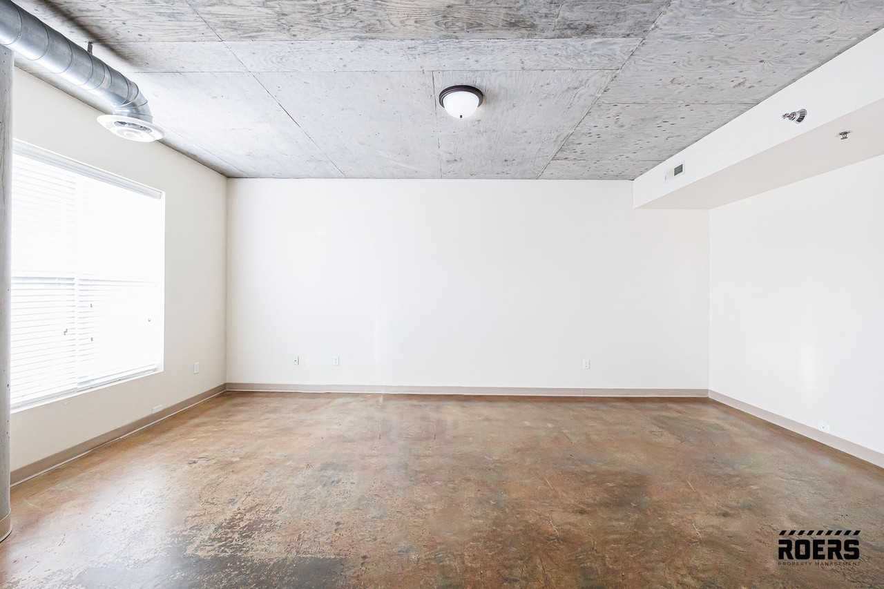 1919 Flats - Photo 4 of 50