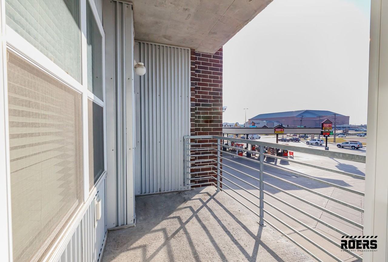 1919 Flats - Photo 5 of 50