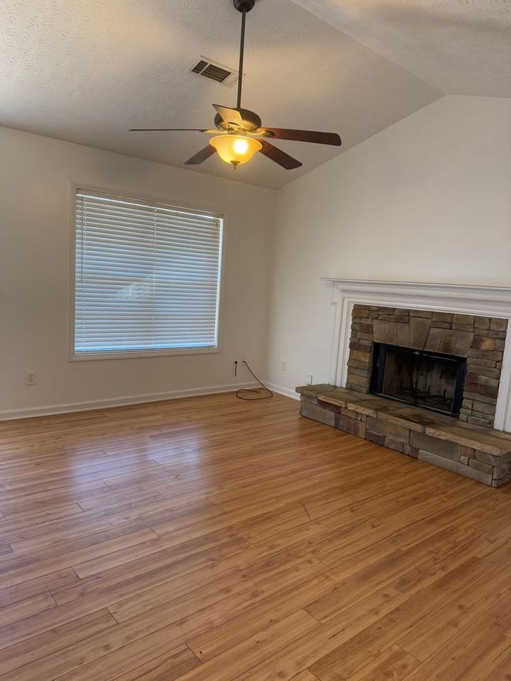 5164 Sagewood Dr - Photo 4 of 18