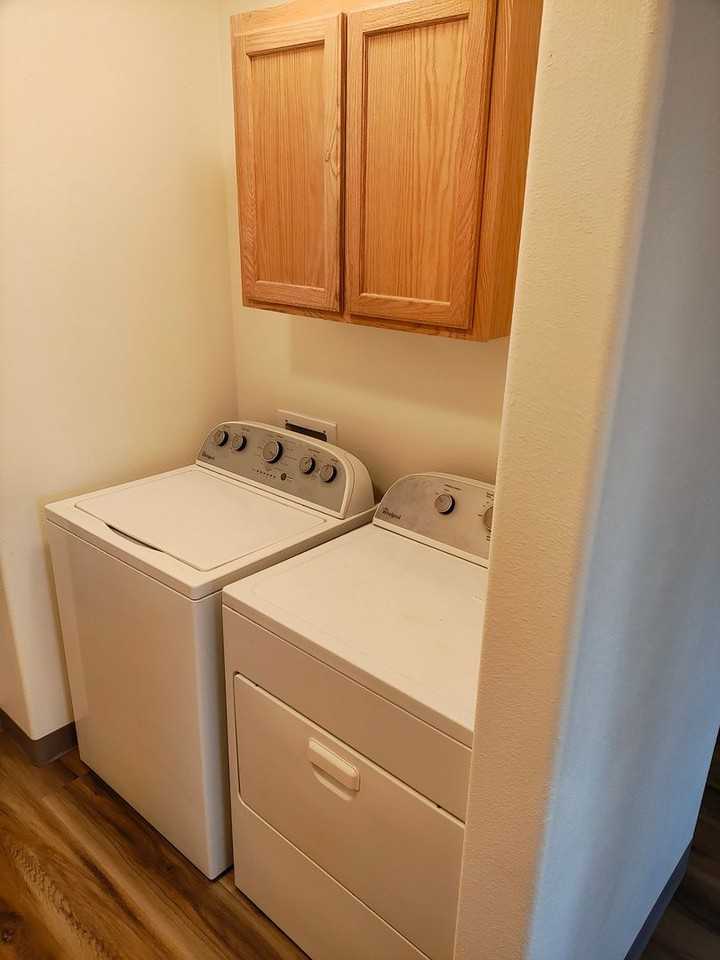 Mountain Vista Apartments - Photo 3 of 14