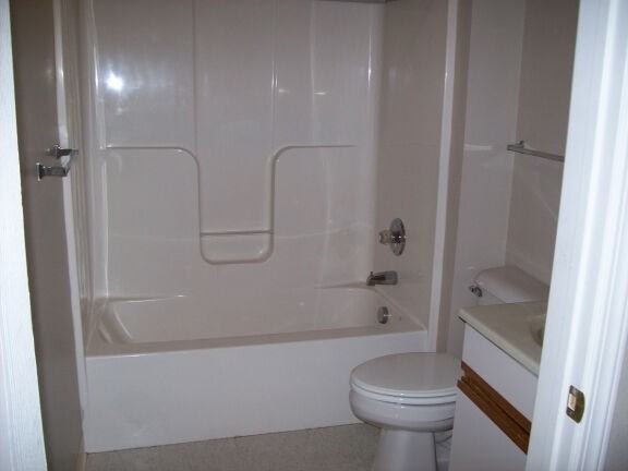 Oaks of Adrian - Photo 6 of 6