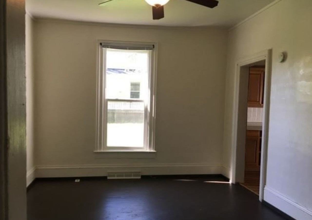 314 S Stewart Ave - Photo 2 of 17