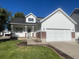 featured image of 953 Kings Crossing Dr