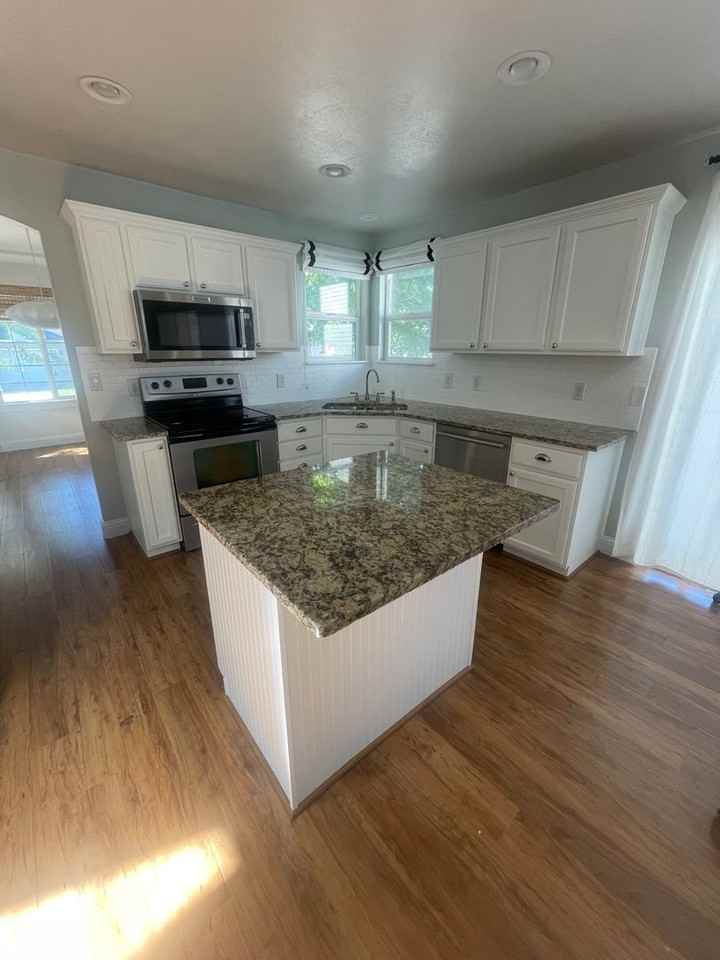 953 Kings Crossing Dr - Photo 4 of 21