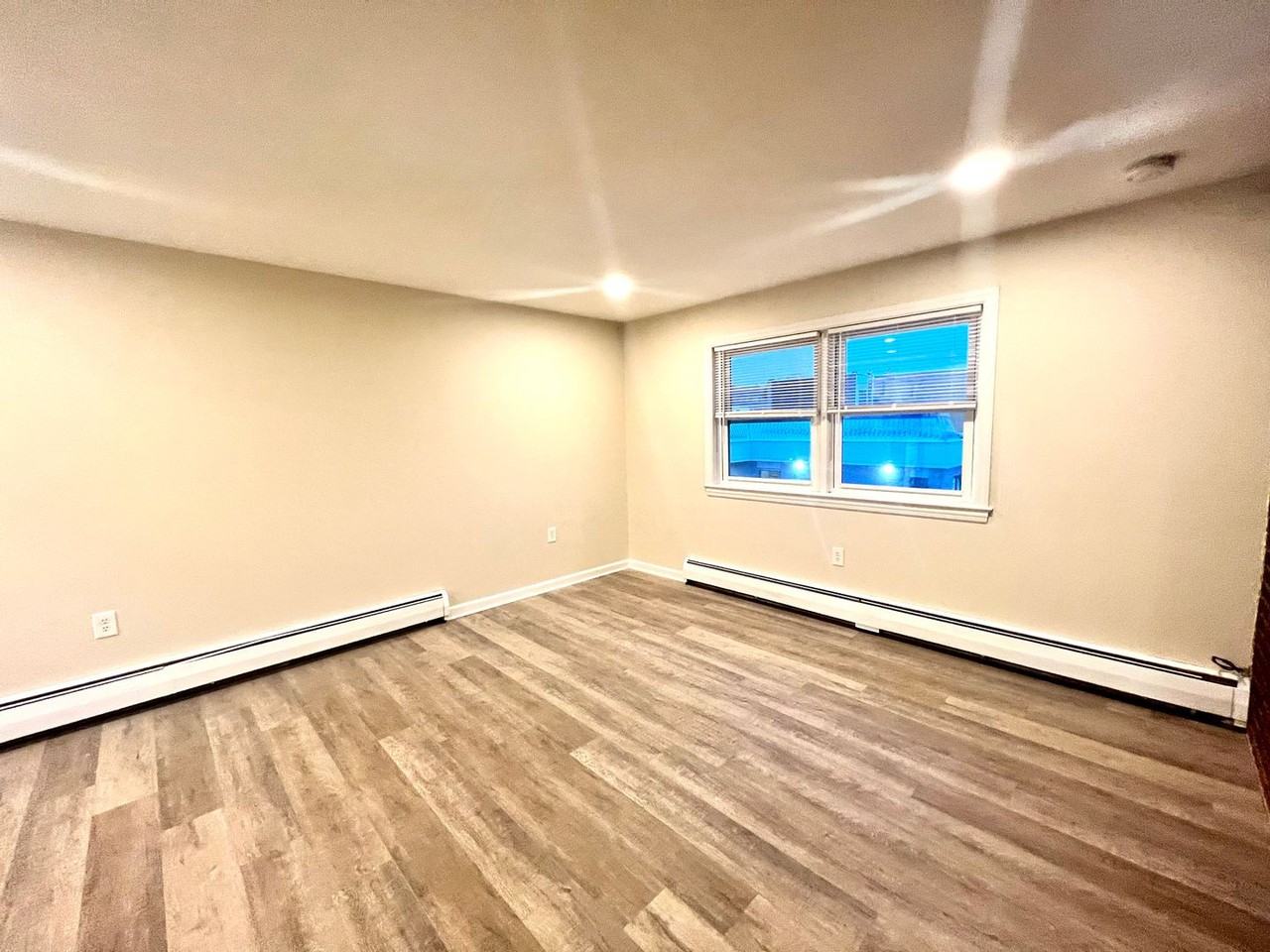 305 - 3039 West Liberty Avenue - Photo 4 of 36